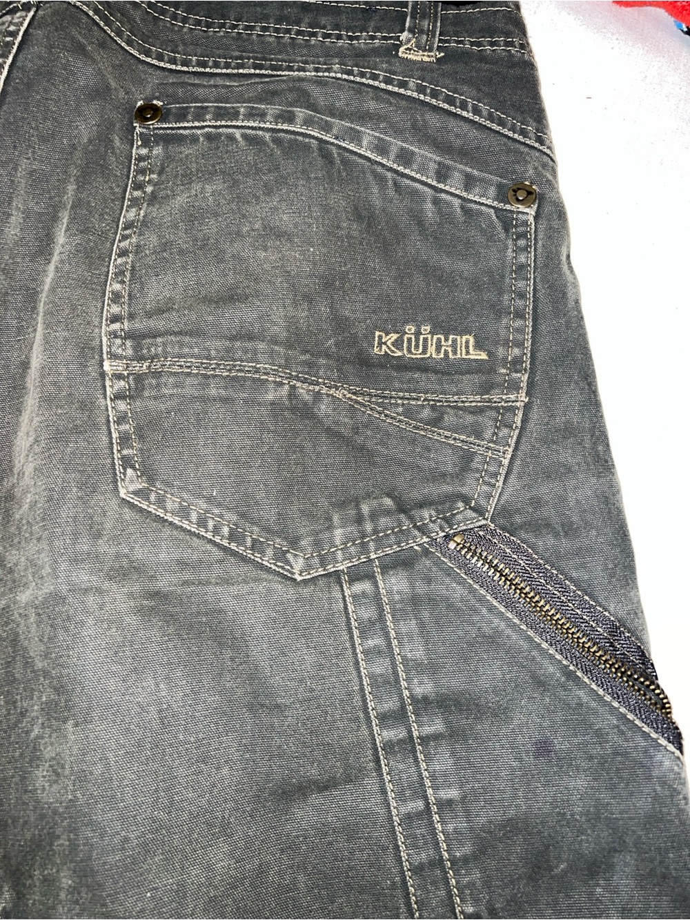 Kuhl Men's Cargo Shorts with Utility Pockets 34x32 - Picture 3 of 7